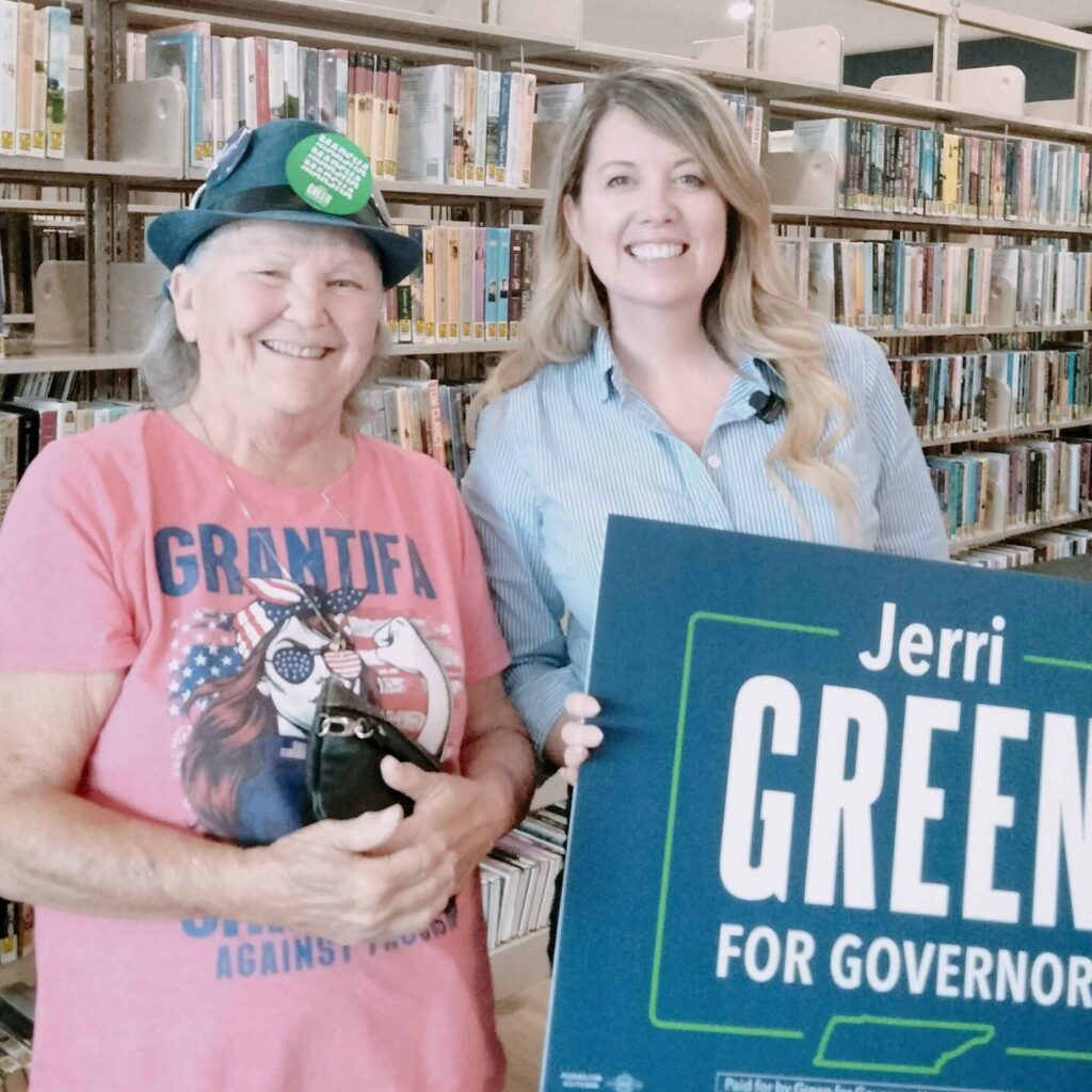 A woman posing with Jerri Green, a candidate for Tennessee Governor 